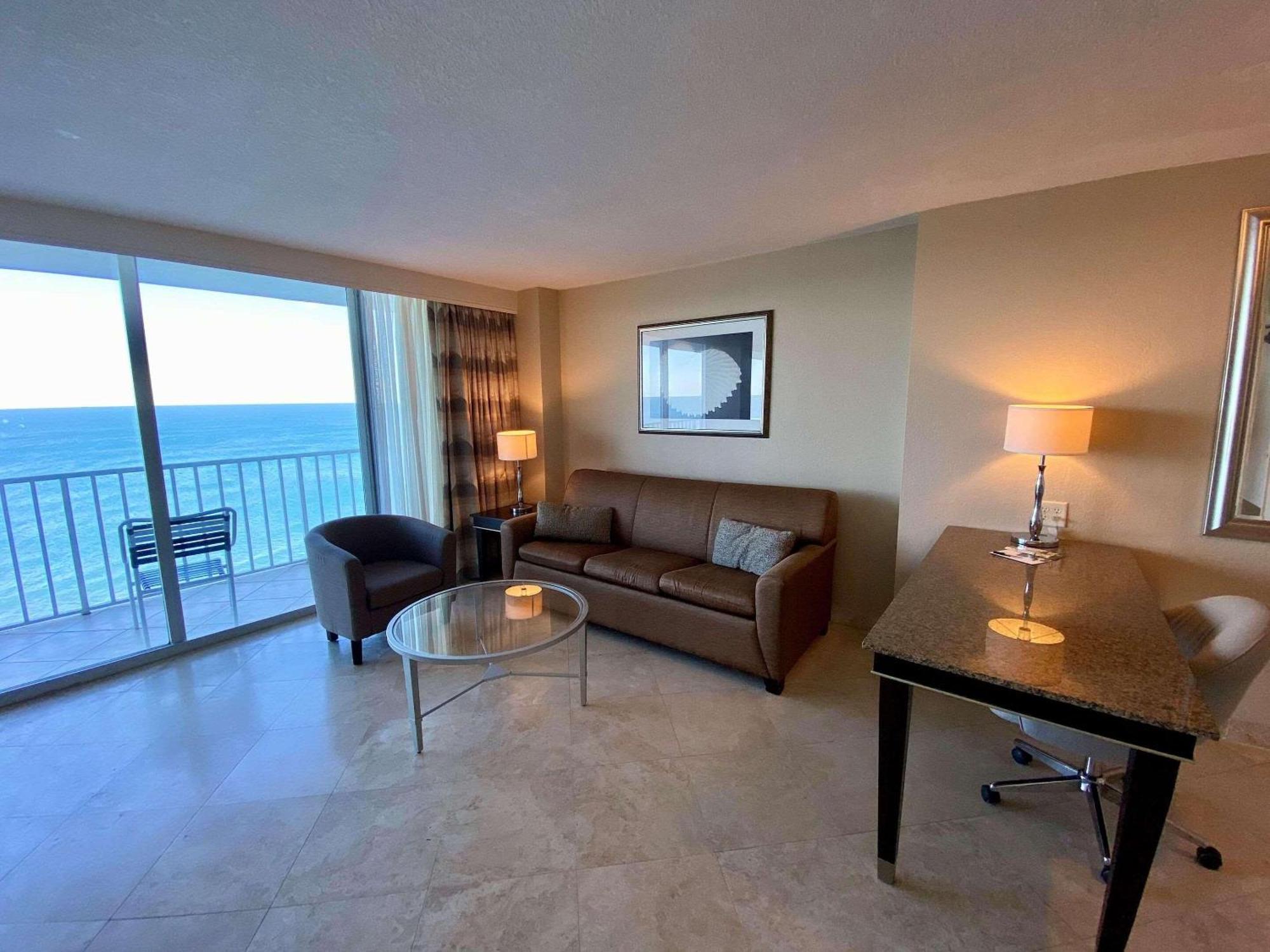 Radisson Suite Hotel Oceanfront Melbourne Exterior foto